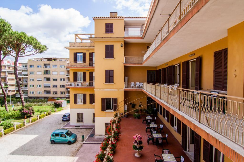 Ostello Villa Monte Mario Rome Extérieur photo