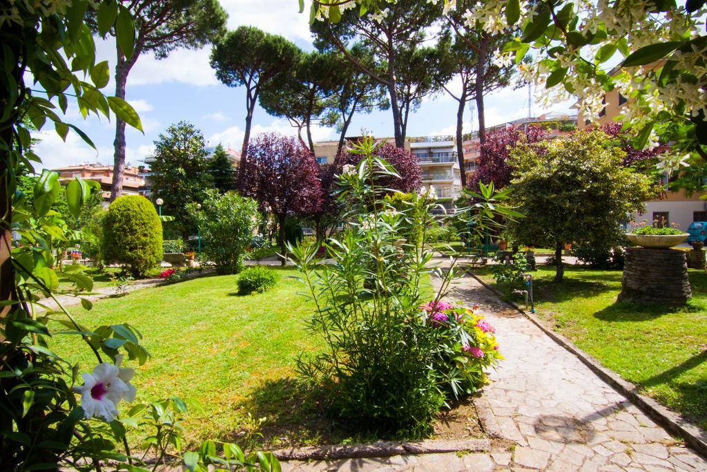 Ostello Villa Monte Mario Rome Extérieur photo