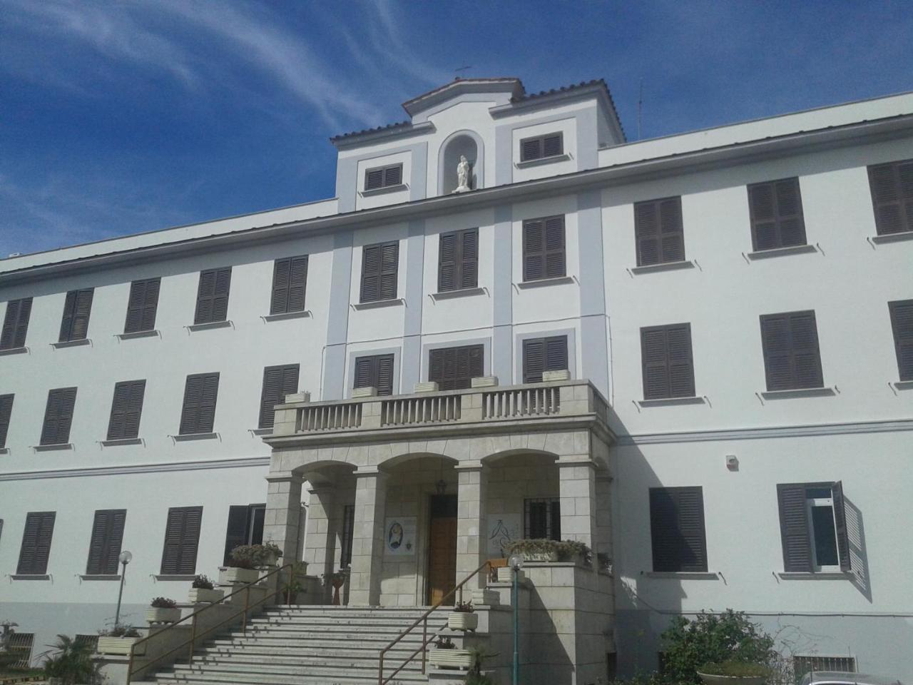 Ostello Villa Monte Mario Rome Extérieur photo