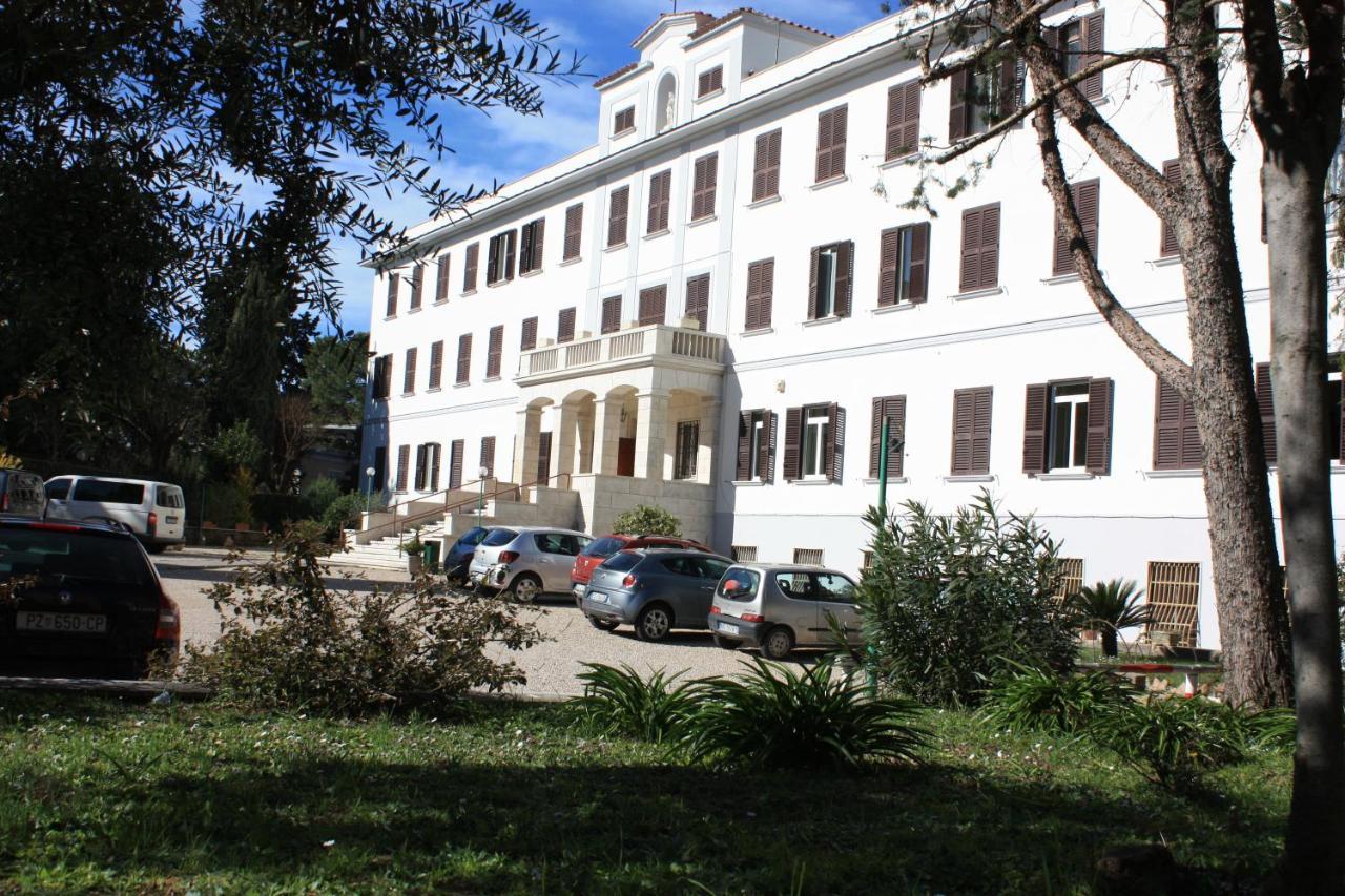 Ostello Villa Monte Mario Rome Extérieur photo