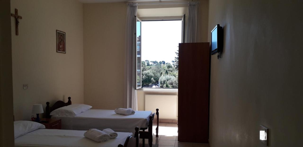 Ostello Villa Monte Mario Rome Extérieur photo